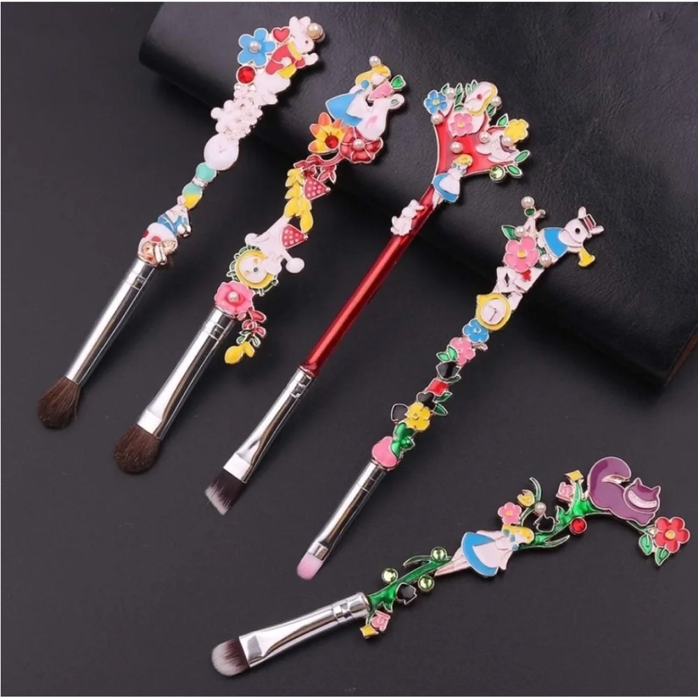 Disney Alice in Wonderland Makeup Brush Set, Eye Shadow Brush Set of 5